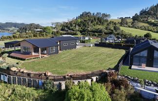 7 Joyce Harsant Place, Cooks Beach