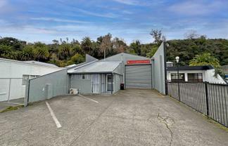 Premium profile on Carlyle Street