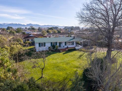 69 Hillcrest Street, Solway