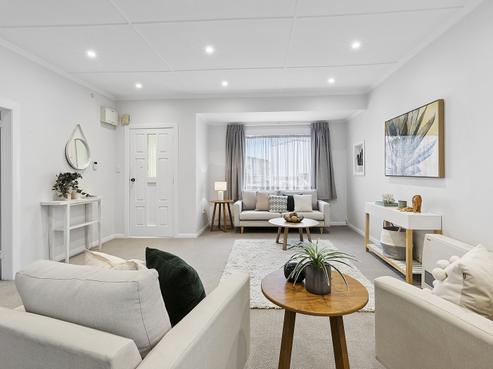 64 Apu Crescent, Lyall Bay