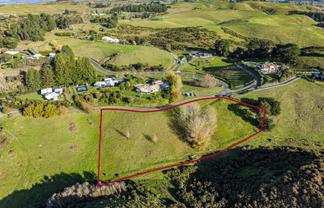 70 Pineleigh Drive, Poraiti