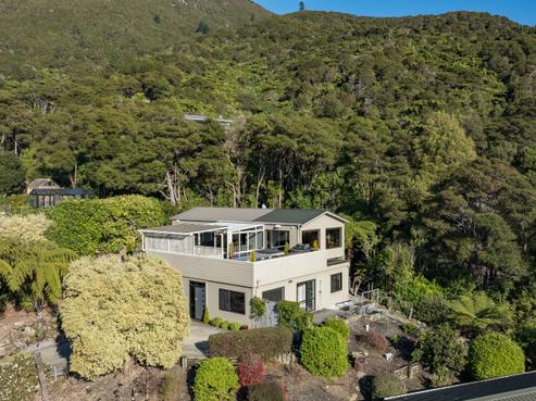 42 Old Mill Road, Okiwi Bay