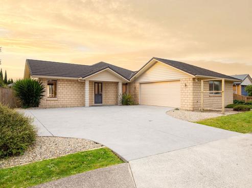 30 Thomas Road, Huntington