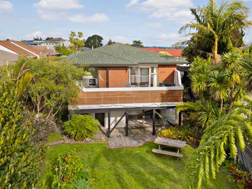 2/6 Annette Avenue, Te Atatu South