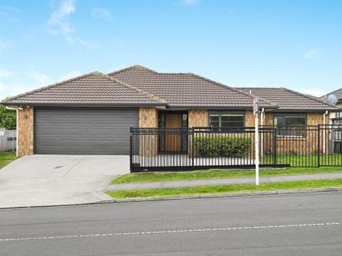 117 Barrington Drive, Huntington