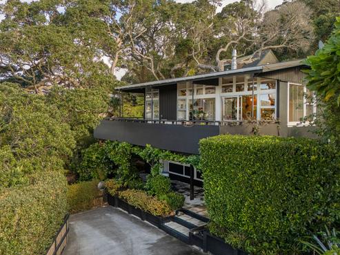 123 Main Road, Tairua