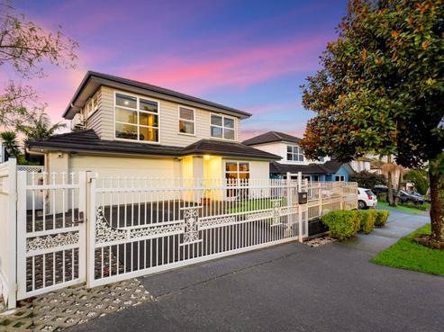 33 Sarteano Drive, Manurewa