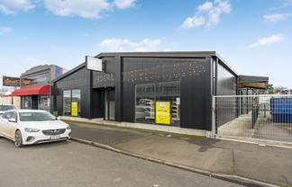 Modern Option - Centrally Located