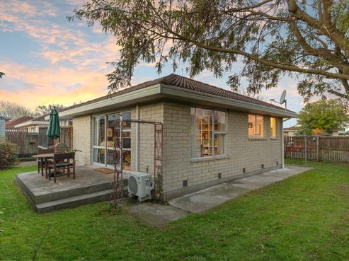 1/11 Salford Avenue, Redwood