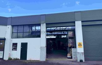 Exceptional 302m² Warehouse in Prime Penrose 