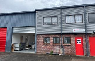 Simple & Efficient – 228m² Unit