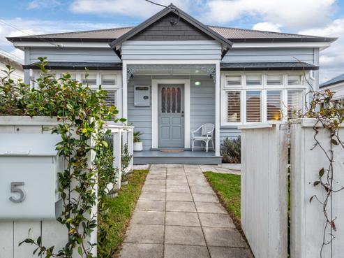 1/5 Roslyn Terrace, Stanley Point