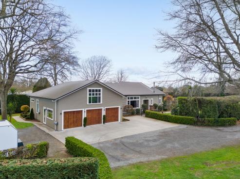 1544 Cambridge Road, Cambridge