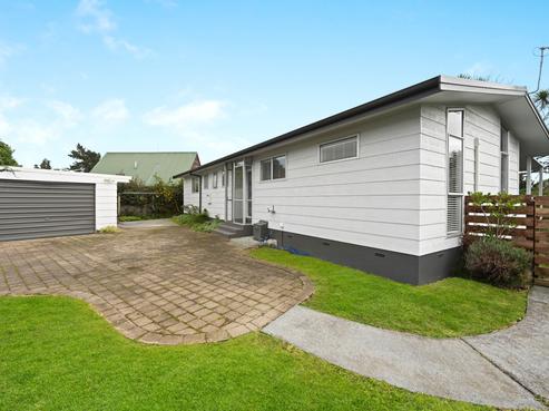 15 Lansdowne Crescent, Glenview