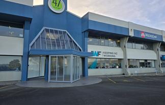 Modern Office/Showroom with Harbour View 