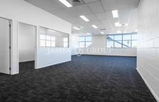 MODERN 105M² PENROSE OFFICE WITH ONSITE PARKING