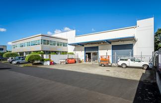 Corporate Office/Warehouse on Vestey Dr