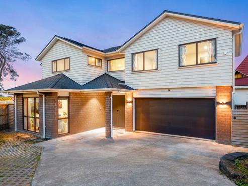 39 Bordeaux Parade, Te Atatu South