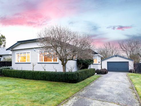 163 Mays Road, Saint Albans