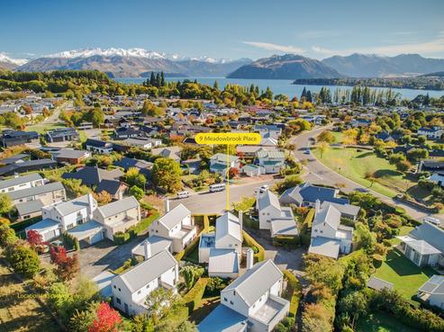 9 Meadowbrook Place, Wanaka