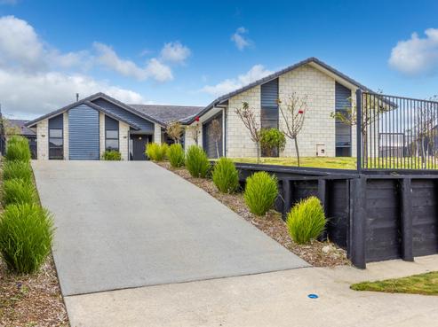 43 Carlingford Rise, Dinsdale