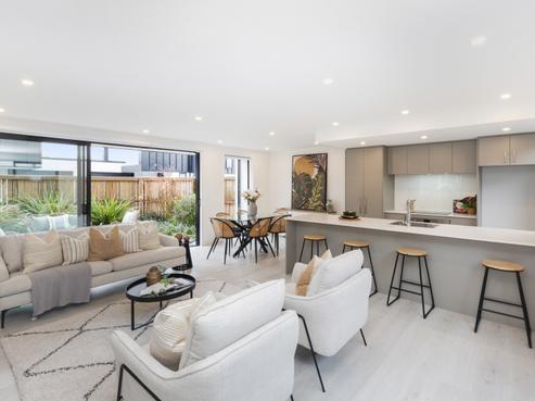 2/143 Cranford Street, Saint Albans