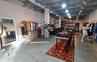 Modern - Minimal - Move-In Ready