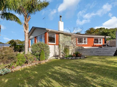 18 Crawford Crescent, Kamo