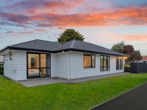 72 Bower Avenue, New Brighton