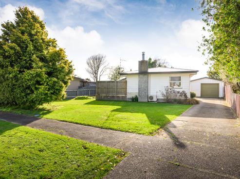 33 Apollo Parade, Milson