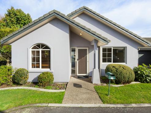 18/16 Rototuna Road, Flagstaff