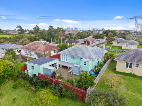 6 Lawrence Place, Otara