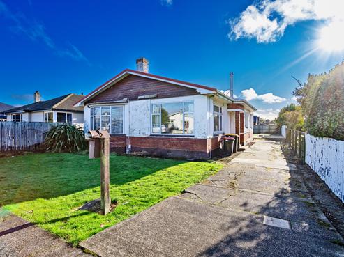 40 Lowe Street, Avenal