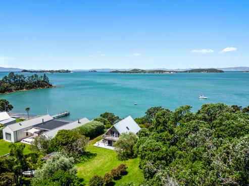 30 Arran Bay Road, Waiheke Island