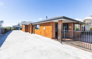 15A Carthew Street, Okato