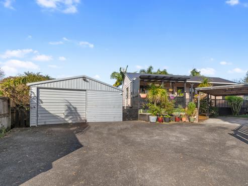 15A Brookfield Road, Te Atatu Peninsula
