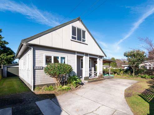 102A Clayton Road, Mangakakahi