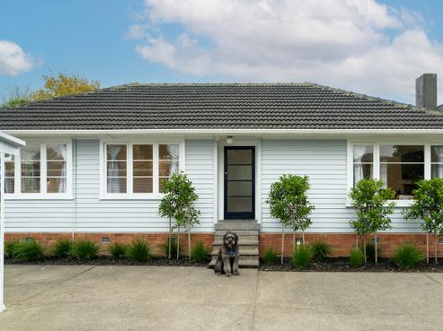 27 Essex Street, Te Atatu South