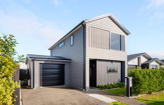 15 Trewern Avenue, Chartwell