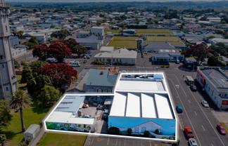 Prominent, High Yielding High Street Investment
