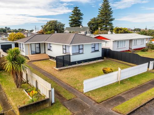 6 Omori Place, Castlecliff