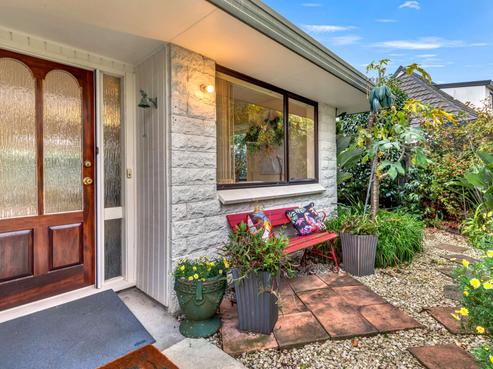 3 Caroline Crescent, Highbury
