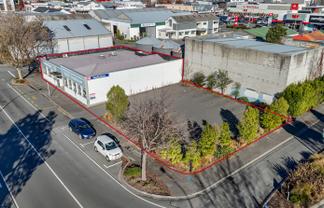 Office/retail space with great parking - Rangiora