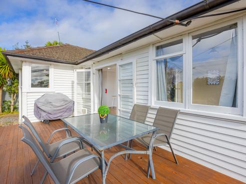 11 Jellicoe Street, Waipukurau and Surrounds