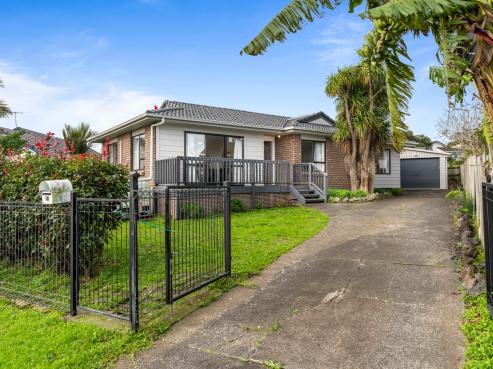 61 Charntay Avenue, Clover Park