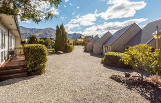 Wanaka True Lifestyle Town - 13 Unit Motel