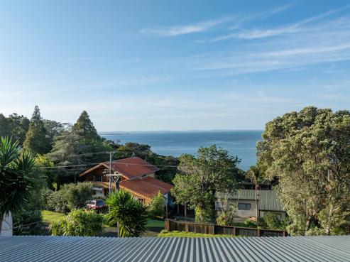 19 Kauri Point Road, Laingholm