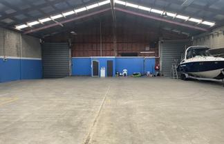 700sqm warehouse and office