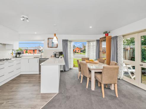 6 Oldham Place, Darfield