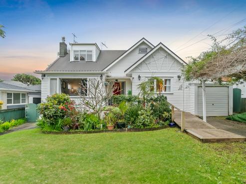 8 Vinter Terrace, Mount Albert